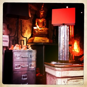 Paris Shopping, Clignancourt Market weekend morrocan buddah