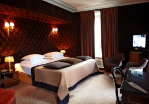 Paris France sleeping hotel montmarte luxury