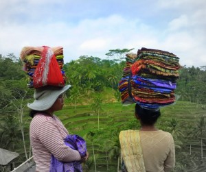 Bali women cloth carrying