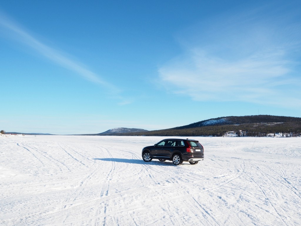 The Style Traveller Volvo XC90 T8 driving Bonnie Rakhit