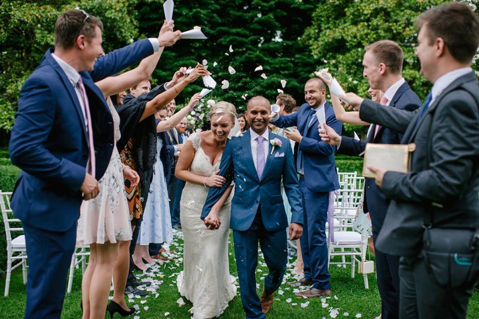 confetti at the wedding