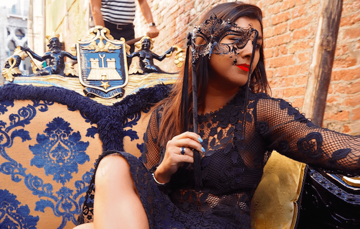 What to wear in Venice - Lace special valentino 3