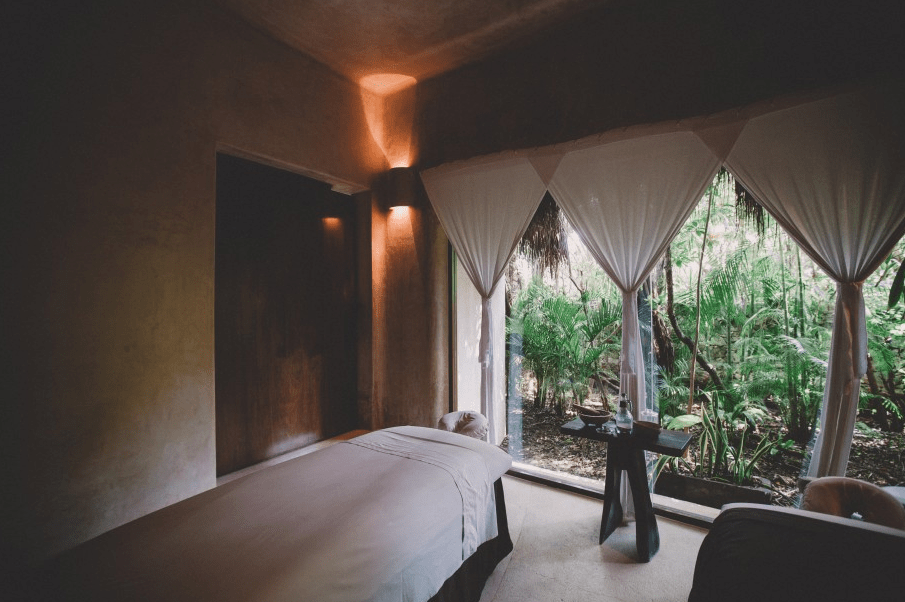 Hotel Esencia Tulum spa treatment room