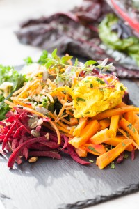 Cru 8 Rainbow salad detox