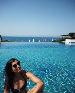 Bonnie Rakhit Style Traveller Hedidi Klein what to wear cyprus