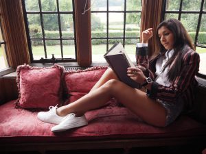 Bonnie-Rakhit-oxford-library-watch-shoot