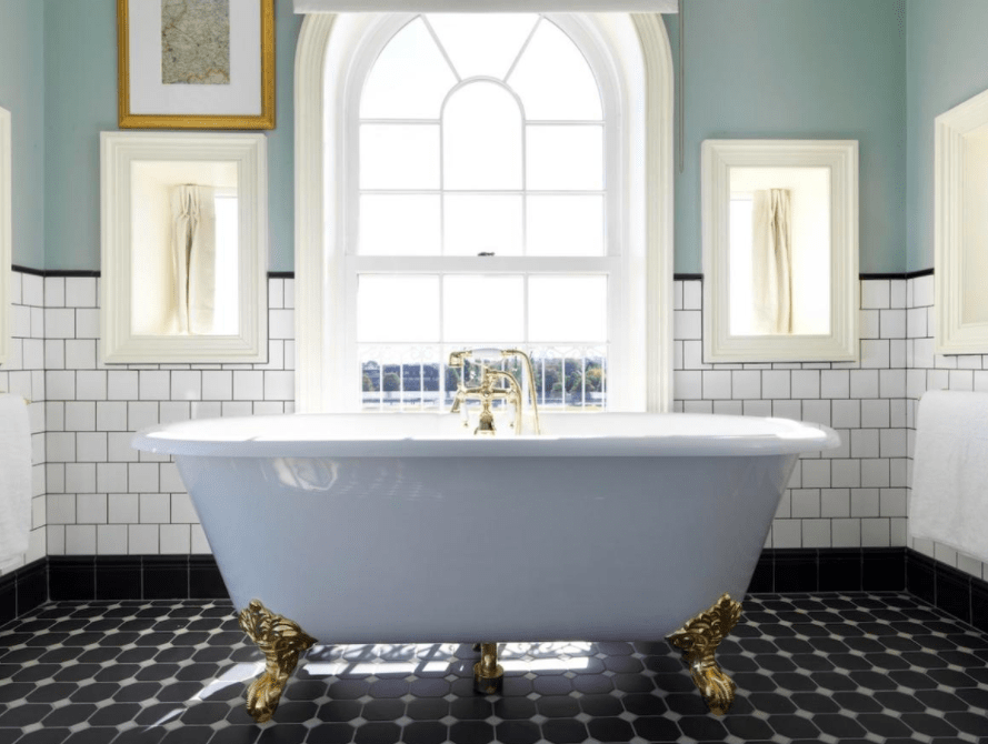 UK Staycation at the University Arms Hotel, Cambridge roll top bath tub interiors 7