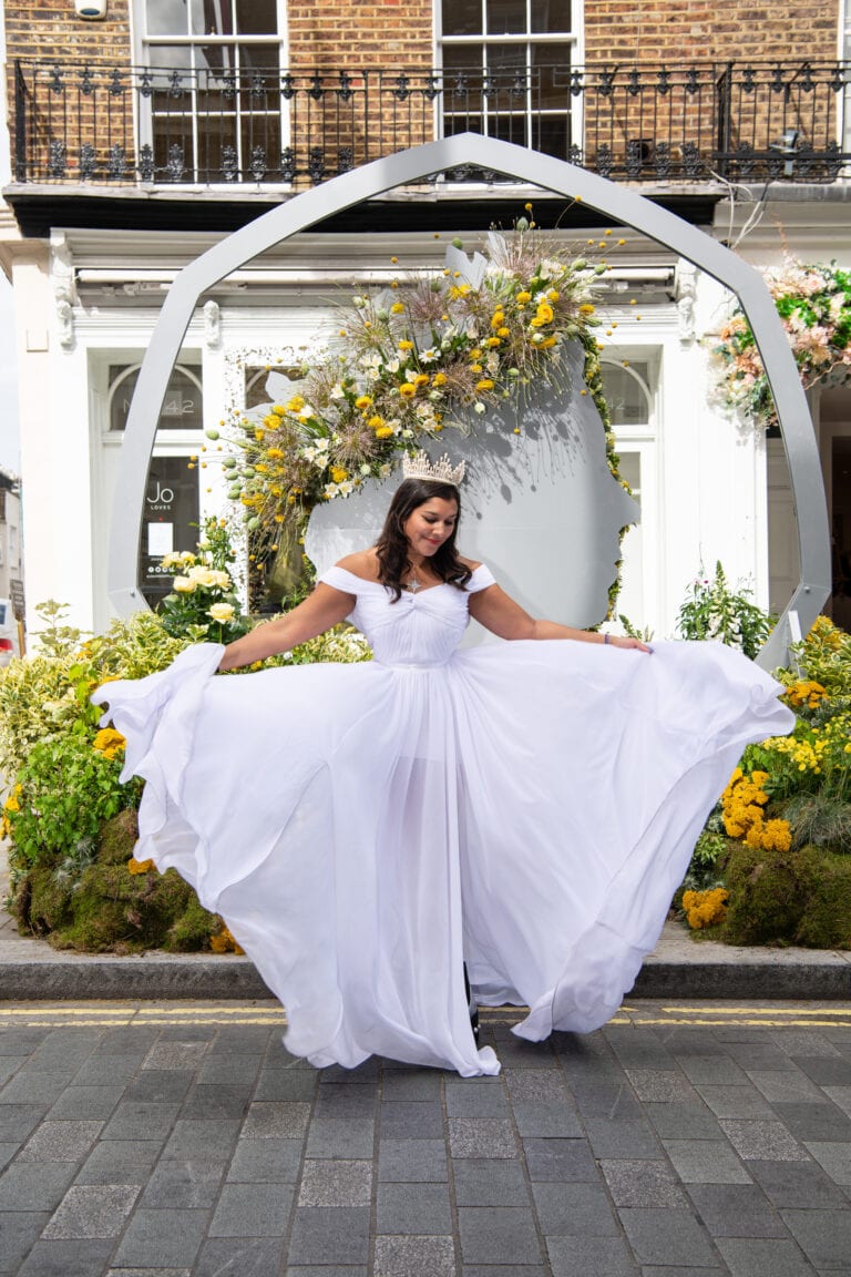 Belgravia in Bloom Bonnie Rakhit - Elizabeth street queens jubilee coin Moyses Stevens florist